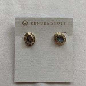NWOT Kendra Scott Abalone Shell Earring Studs